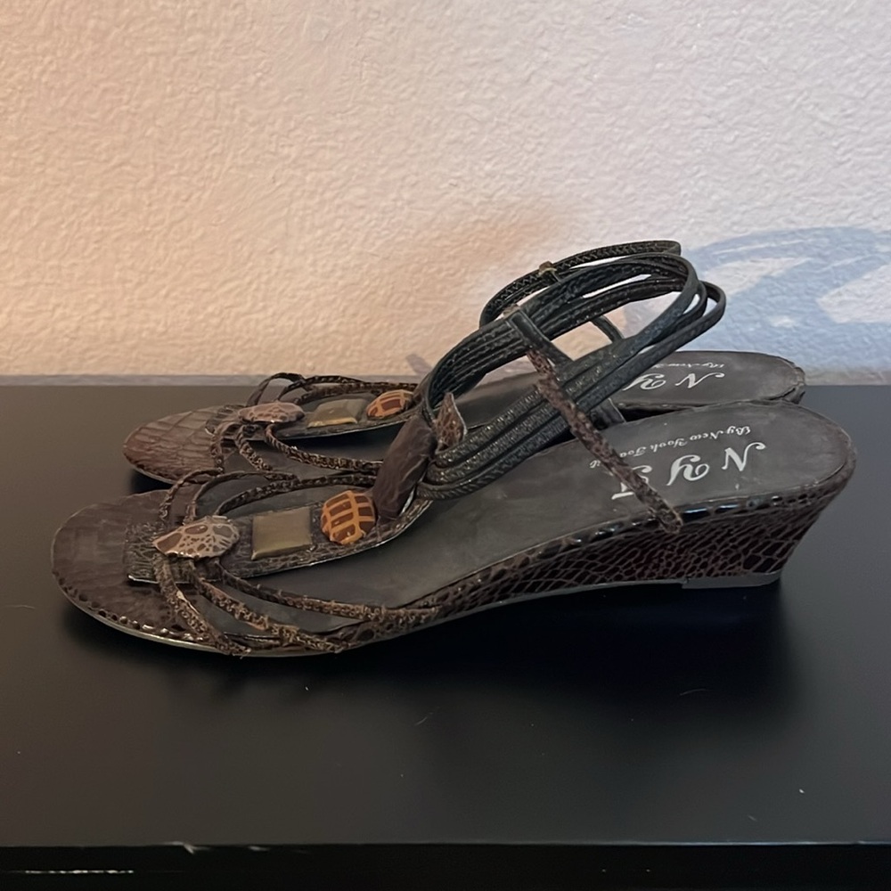 Wedges — size 9 - Picture 2 of 3